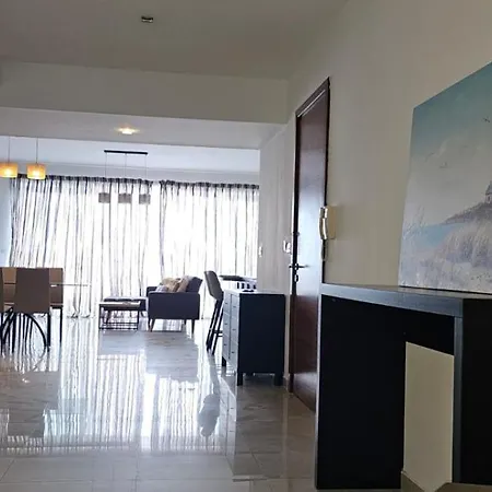 Apartment Front Sea Viewspacious 3-bedroom *