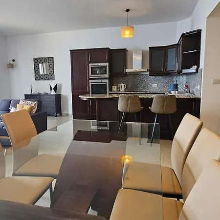 Front Sea Viewspacious 3-bedroom S3 * Sliema